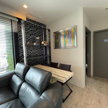 The Base Deluxe Kingsize Apartment Pattaya Bagian luar foto