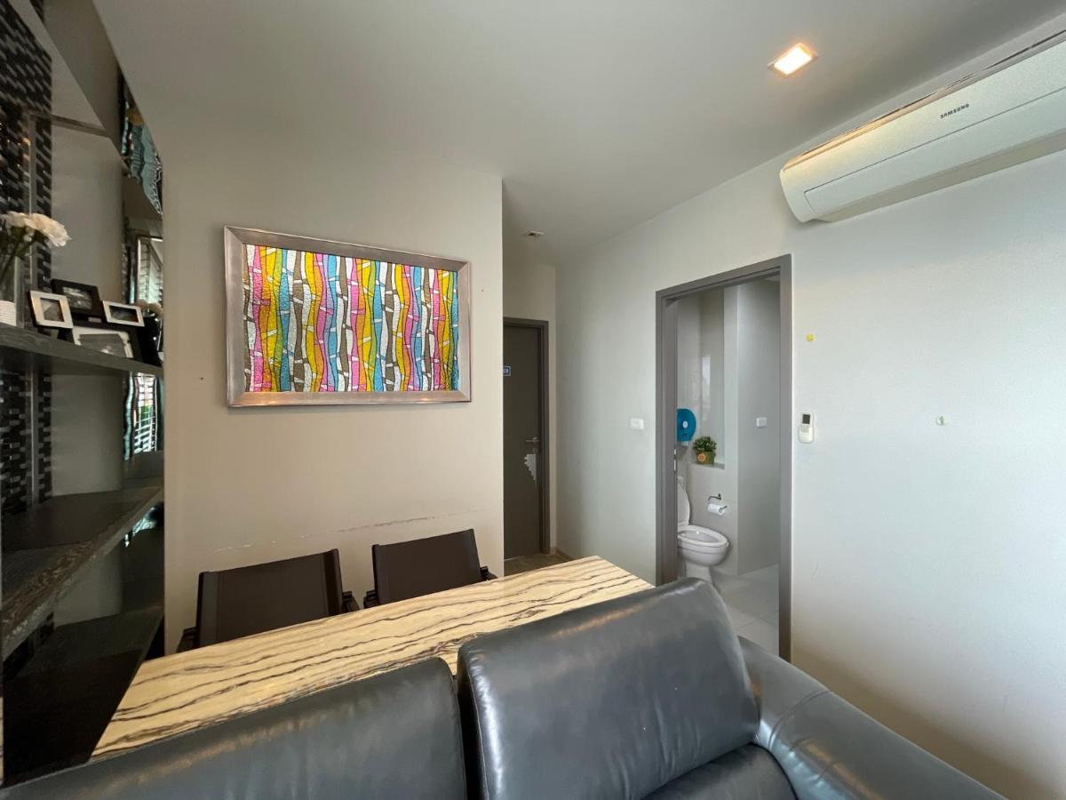 The Base Deluxe Kingsize Apartment Pattaya Bagian luar foto