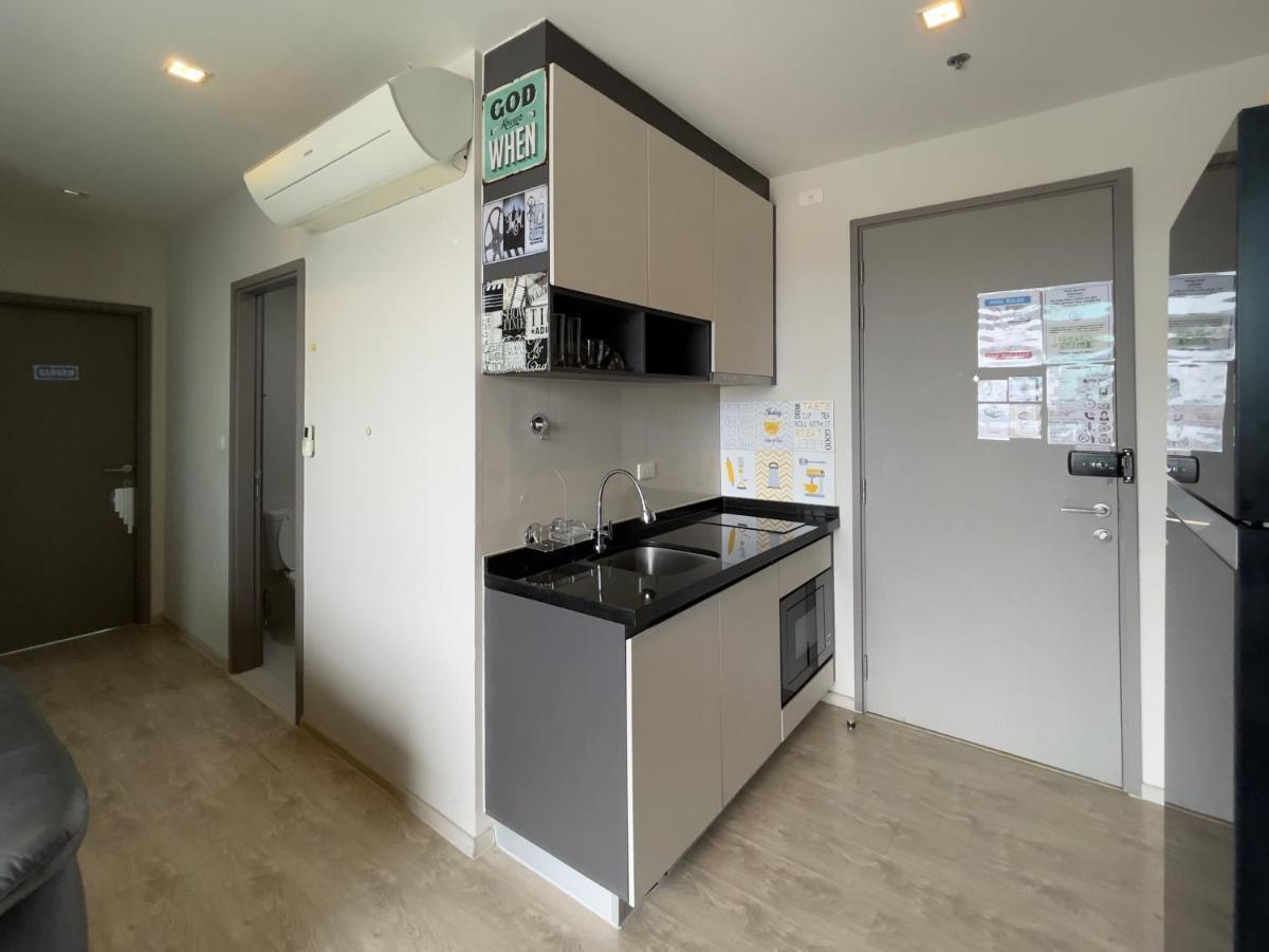 The Base Deluxe Kingsize Apartment Pattaya Bagian luar foto