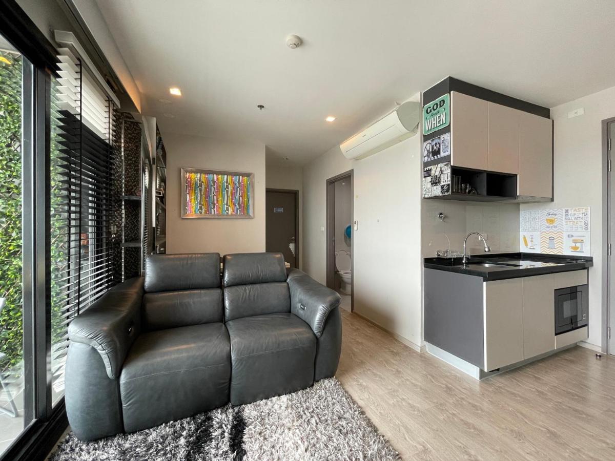 The Base Deluxe Kingsize Apartment Pattaya Bagian luar foto
