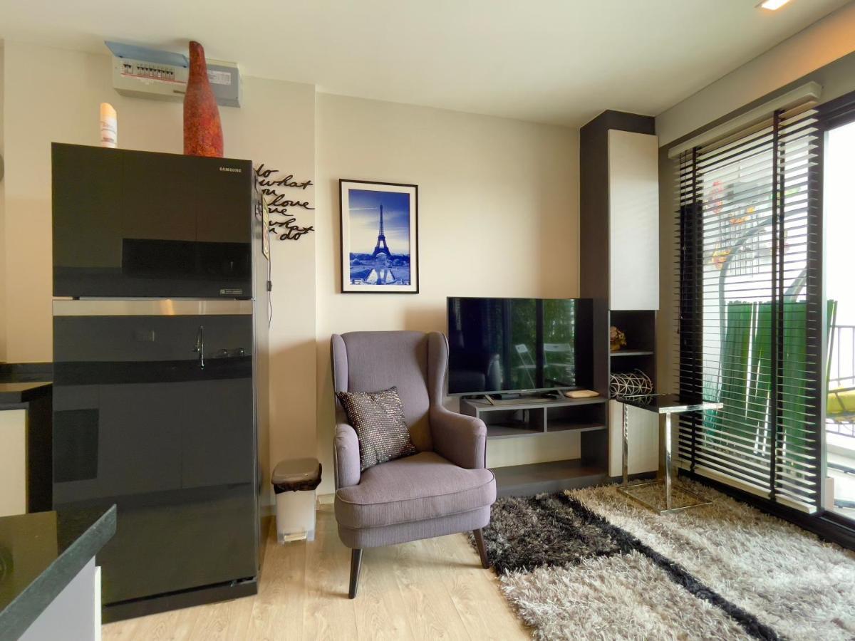 The Base Deluxe Kingsize Apartment Pattaya Bagian luar foto