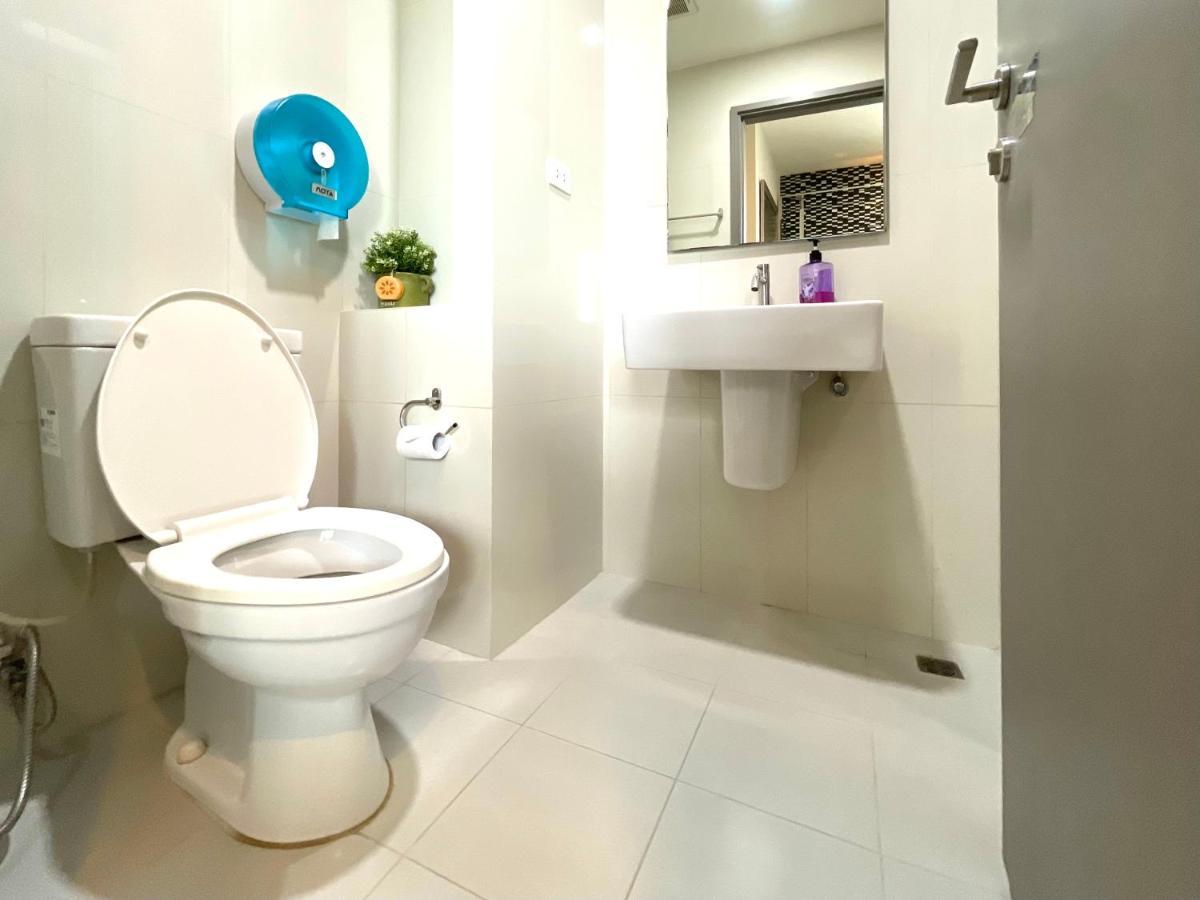 The Base Deluxe Kingsize Apartment Pattaya Bagian luar foto