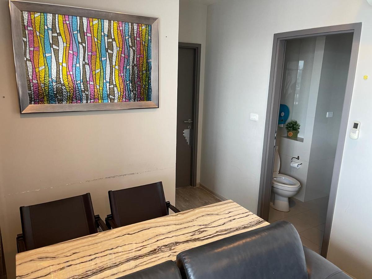 The Base Deluxe Kingsize Apartment Pattaya Bagian luar foto